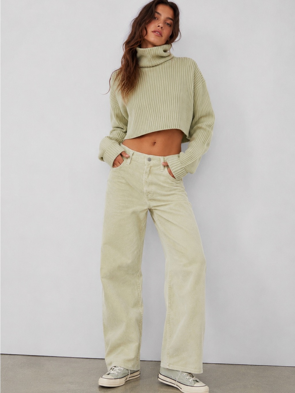 Zara baggy dad mid rise green corduroy straight leg pants